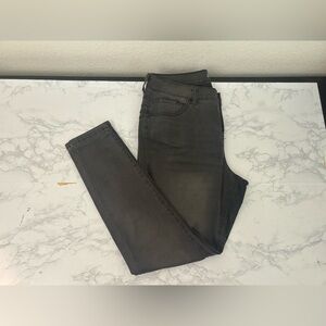 STYLE & CO Denim Women's SKINNY Leg Jeans Sz 6P Petite Gray Stretch L